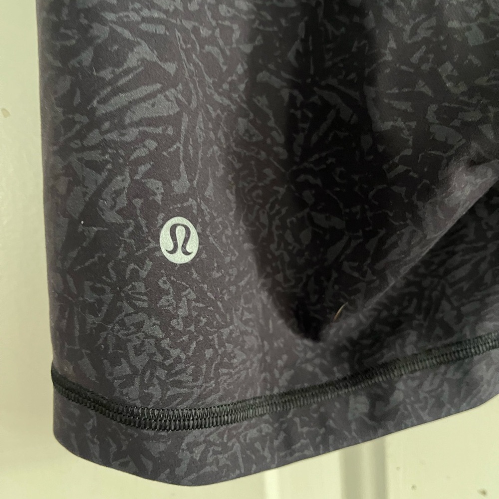 lululemon bike shorts - Picture 4 of 5
